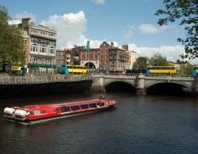 River Liffey O'Connell bridge Dublin